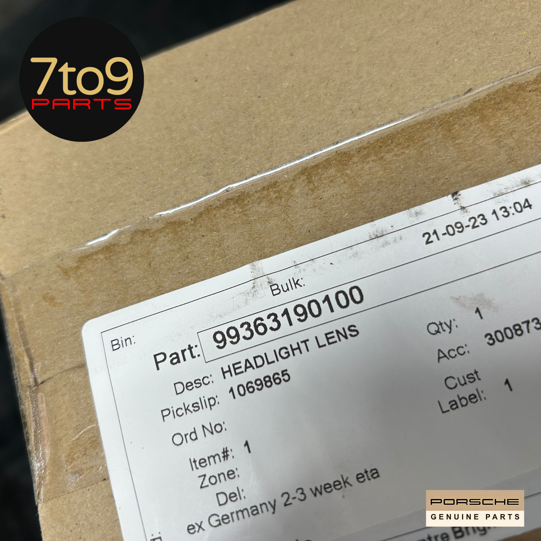 Porsche 993 Genuine Headlight Lens Pair - New In Box - 993 631 901 00 / 902 00