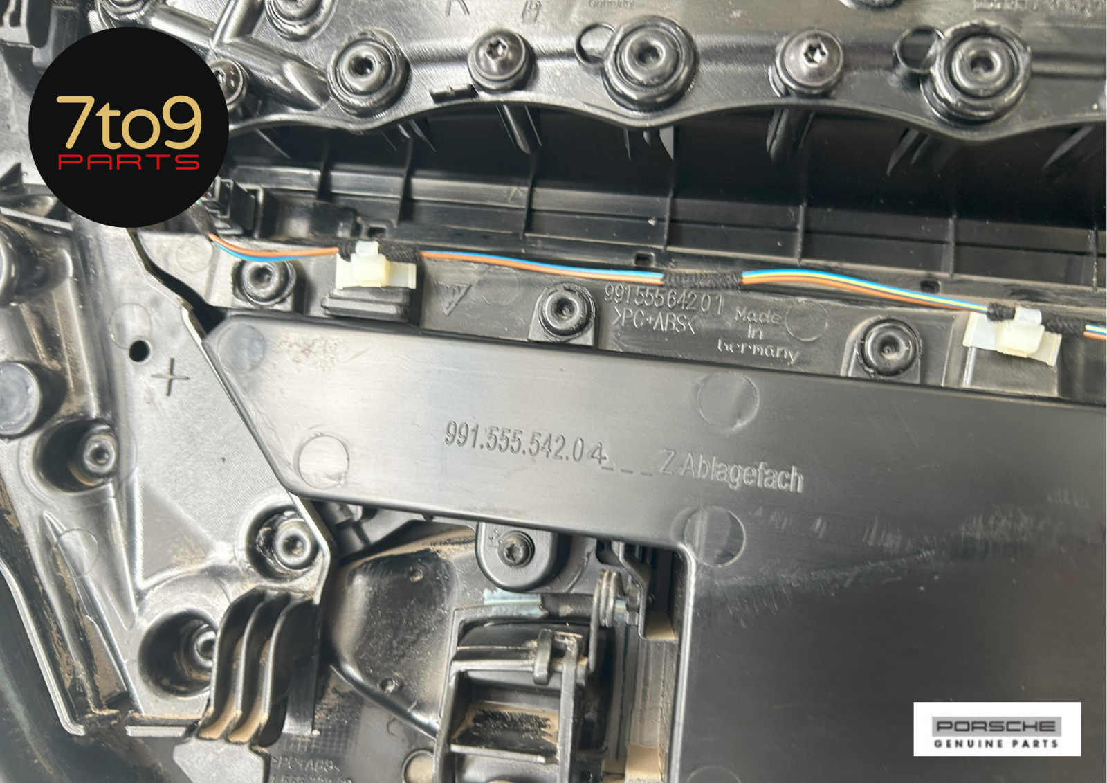 Porsche Boxster  Cayman S 981 Door Card Complete with switches, handle and speaker grills - 991 555 542 04