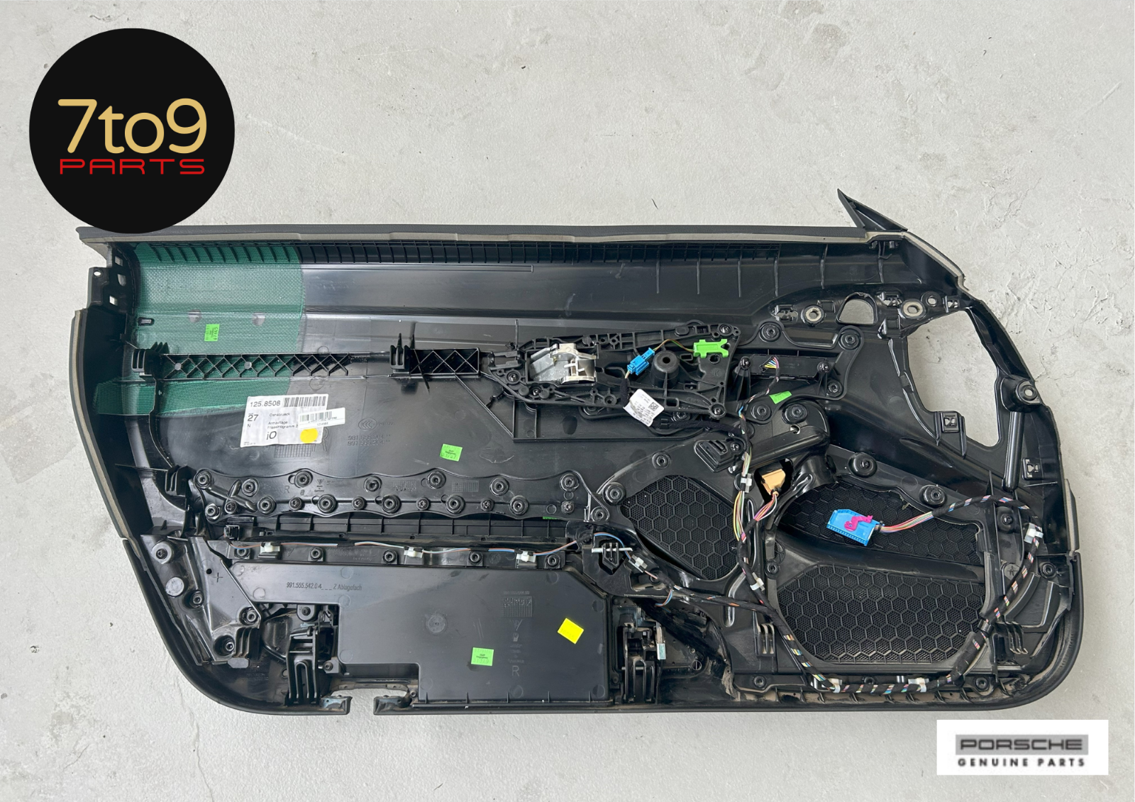 Porsche Boxster  Cayman S 981 Door Card Complete with switches, handle and speaker grills - 991 555 542 04