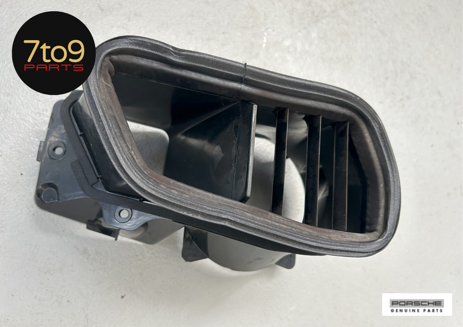 Porsche Boxster Cayman S 981 Air Intake Duct RHS - 981 504 658 04